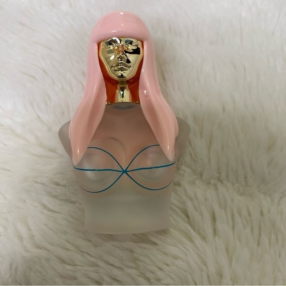 Nicki Minaj Pink Friday Mini - Picture 4 of 9
